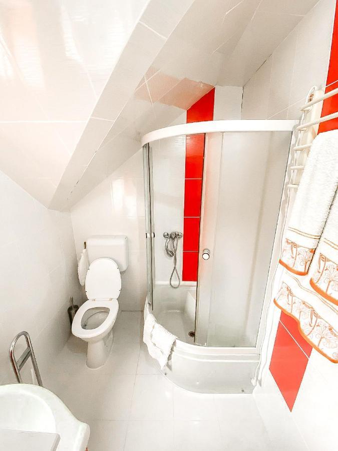 Cosy Bedroom For 2 With Balcony In A Family Villa Turnu Magurele Luaran gambar