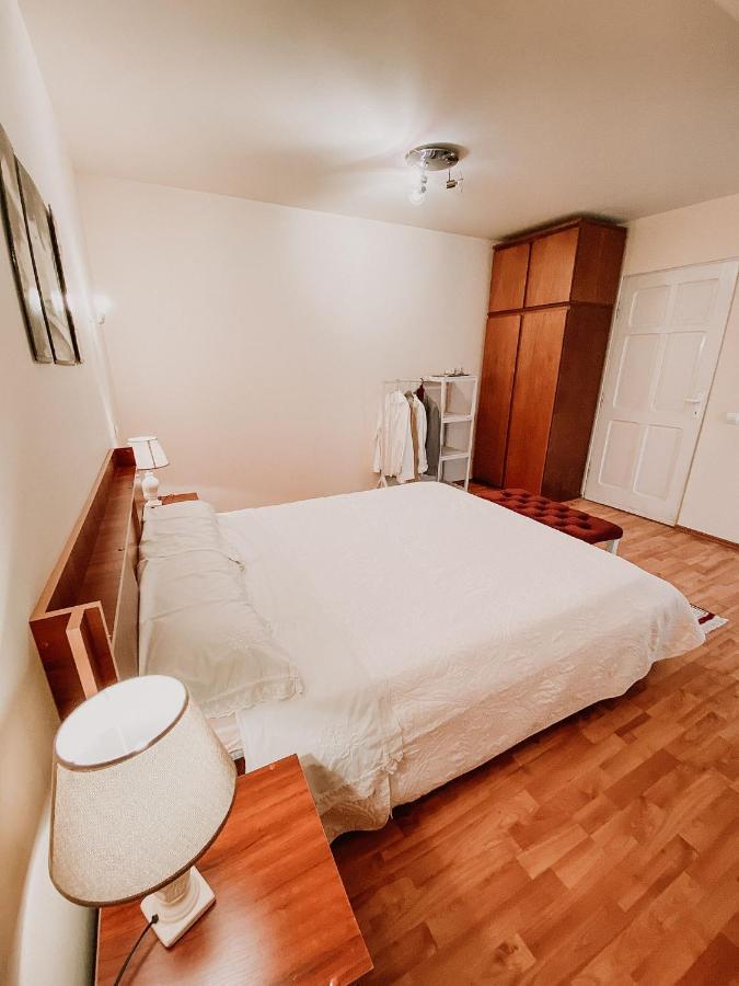 Cosy Bedroom For 2 With Balcony In A Family Villa Turnu Magurele Luaran gambar