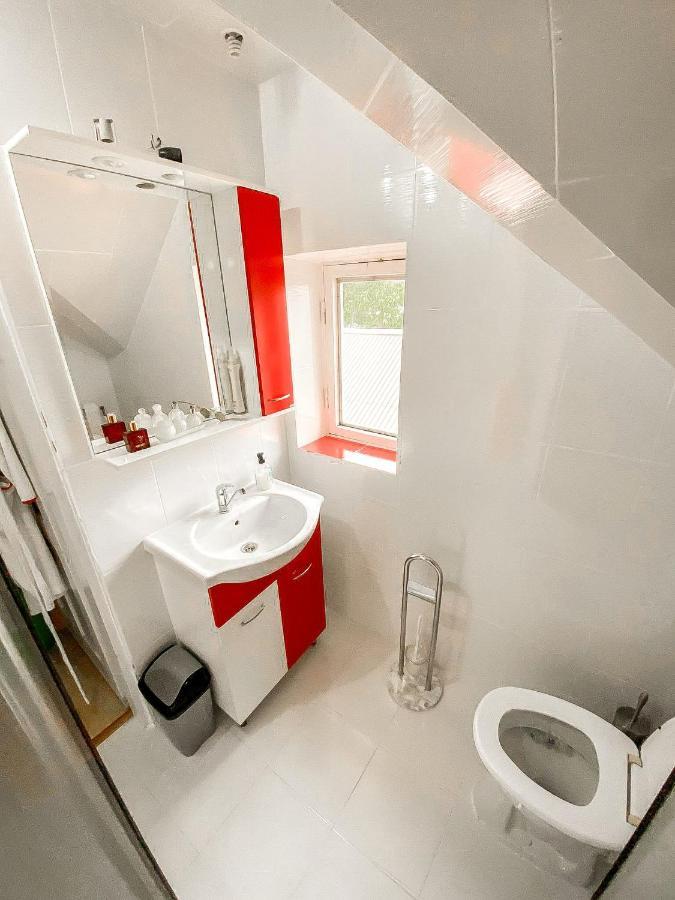 Cosy Bedroom For 2 With Balcony In A Family Villa Turnu Magurele Luaran gambar