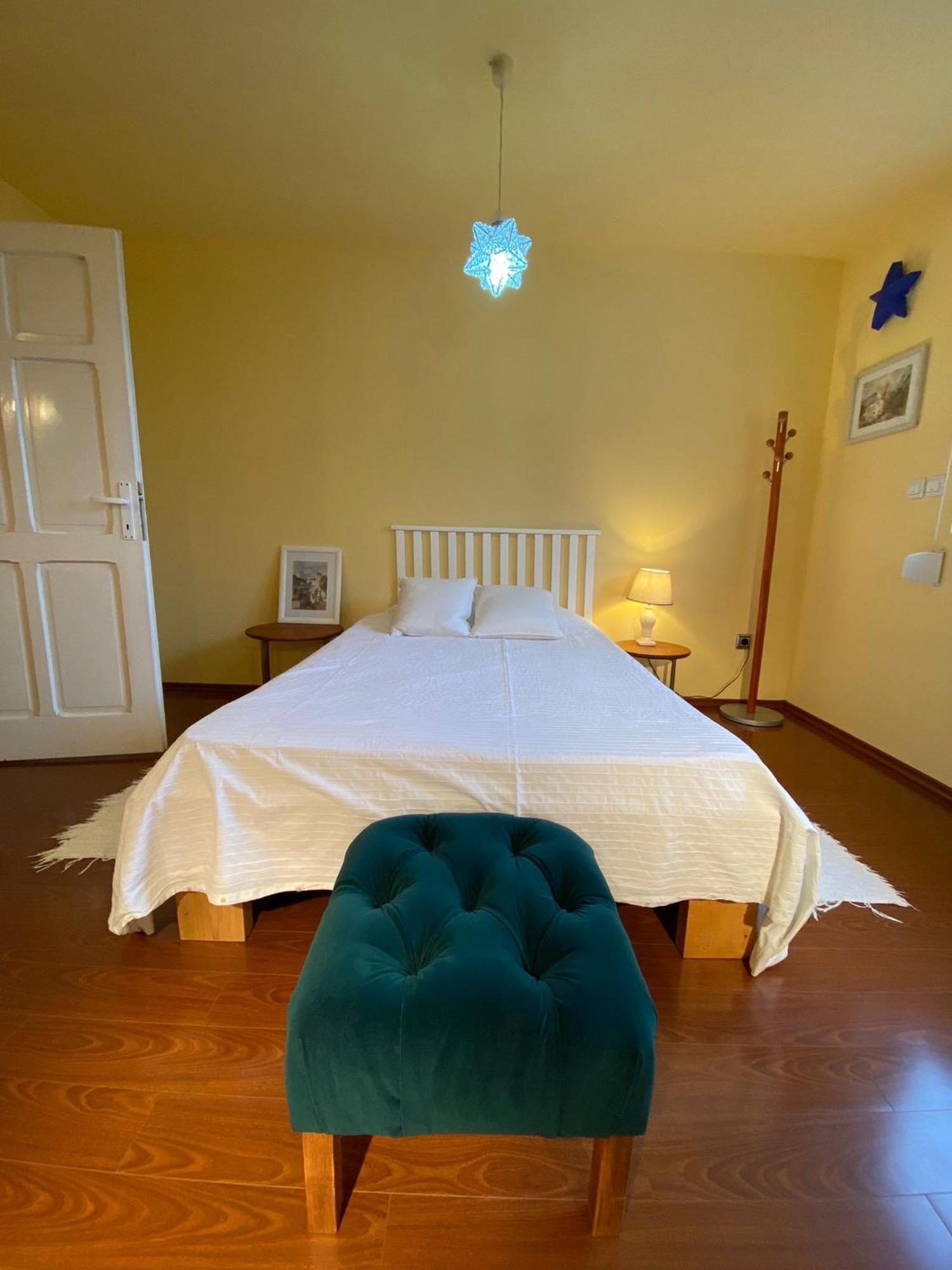 Cosy Bedroom For 2 With Balcony In A Family Villa Turnu Magurele Luaran gambar